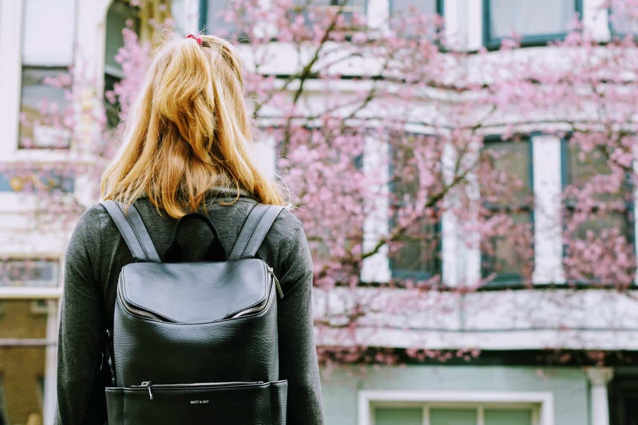 Sac à dos femme : des modèles chics pour flâner en ville